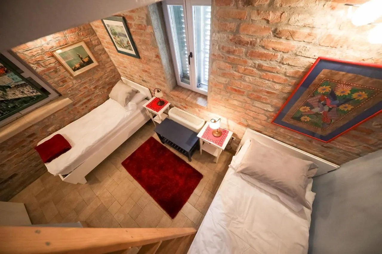 Villa Pequena Perla Vrsi