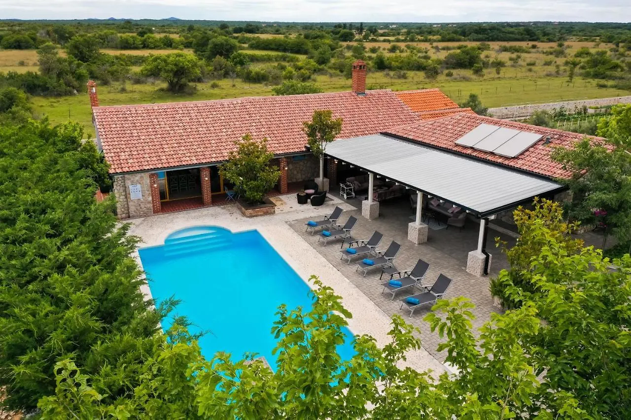 Villa Pequena Perla Vrsi Croatia