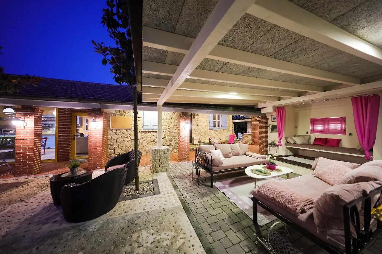 Villa Pequena Perla Vrsi