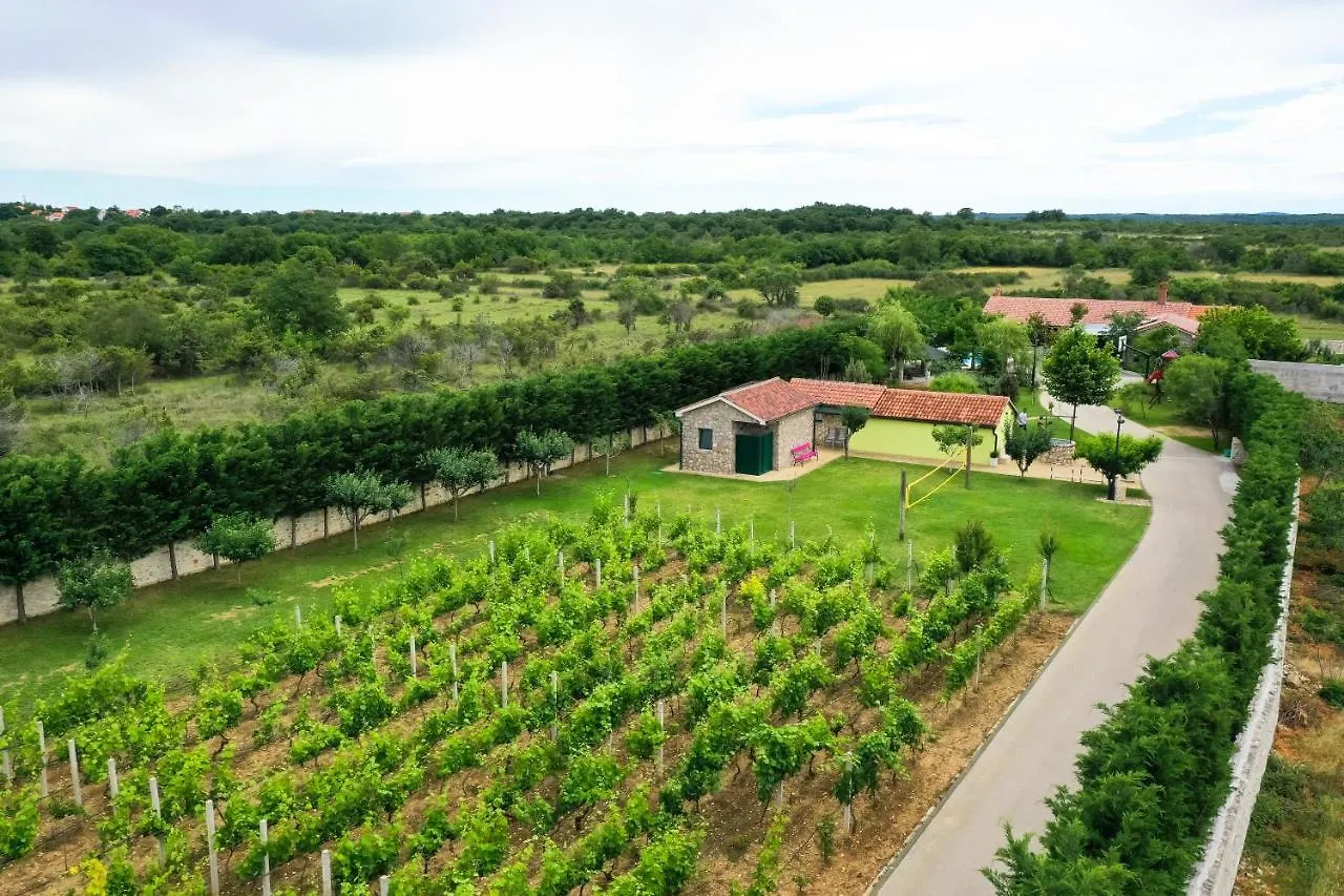 Villa Pequena Perla Vrsi Croatia