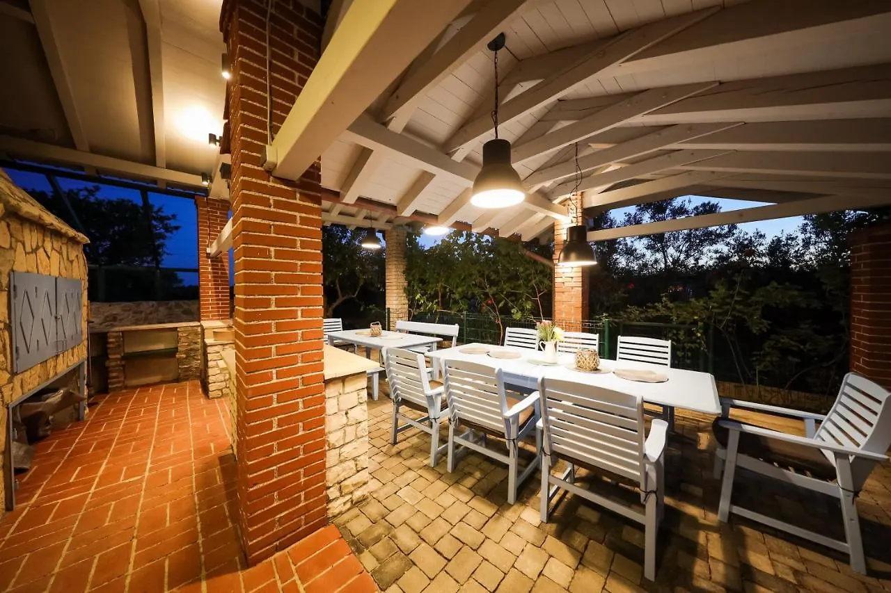 Villa Pequena Perla Vrsi